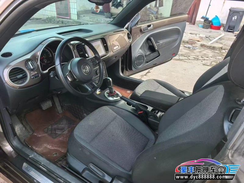 15年大众甲壳虫轿车抵押车出售