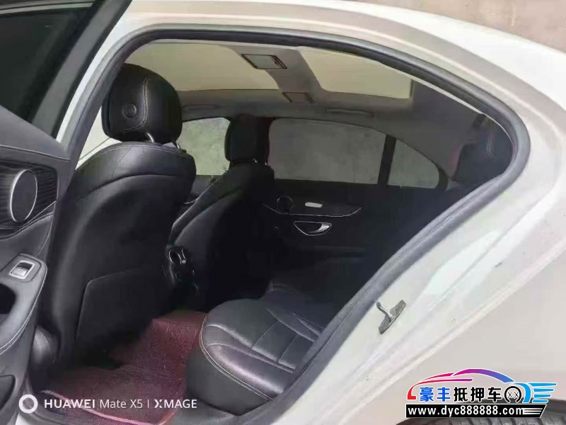 19年奔驰C轿车抵押车出售