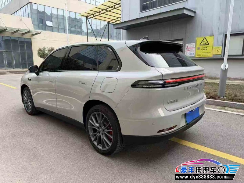 24年零跑C10轿车抵押车出售