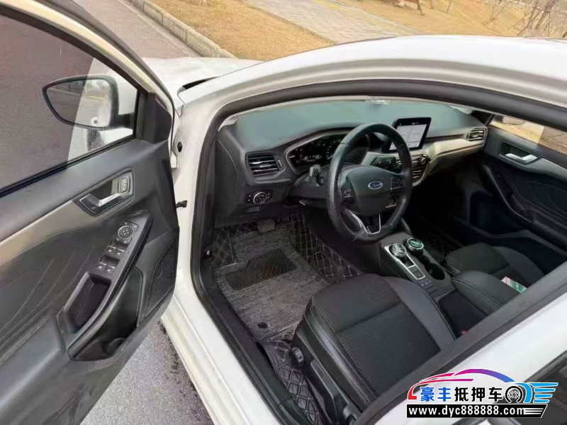 20年福特福克斯轿车抵押车出售