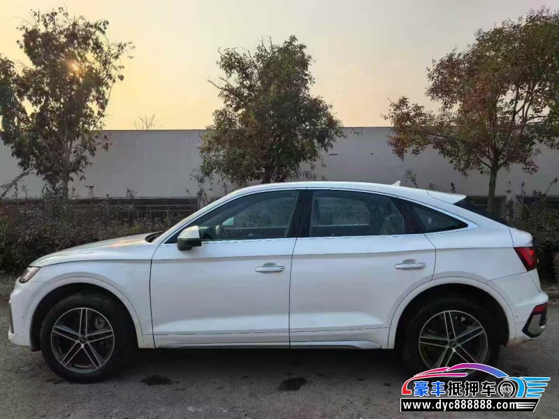 22年奥迪Q5轿车抵押车出售