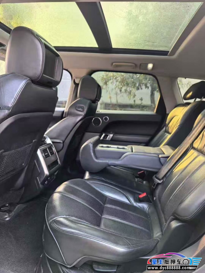 16年路虎揽胜运动轿车抵押车出售