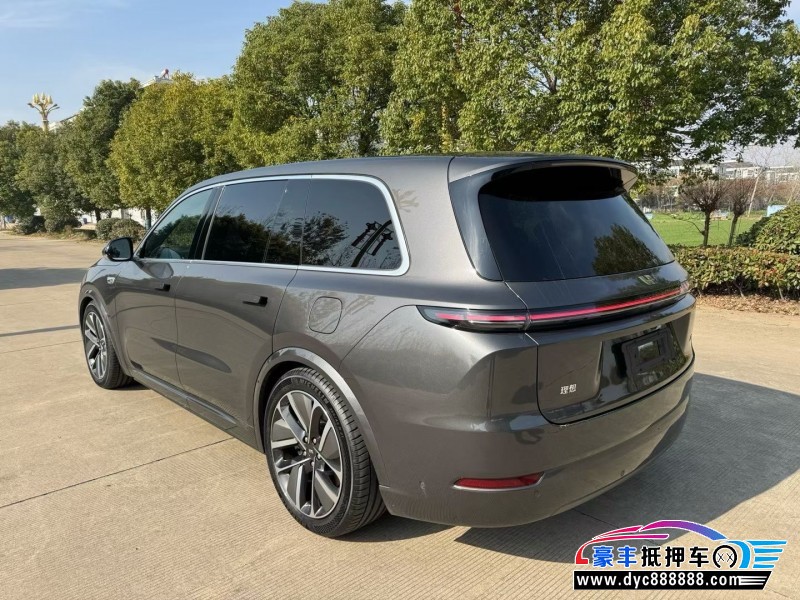 25年理想L9轿车抵押车出售