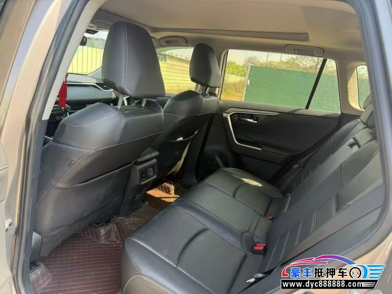 23年丰田RAV4轿车抵押车出售
