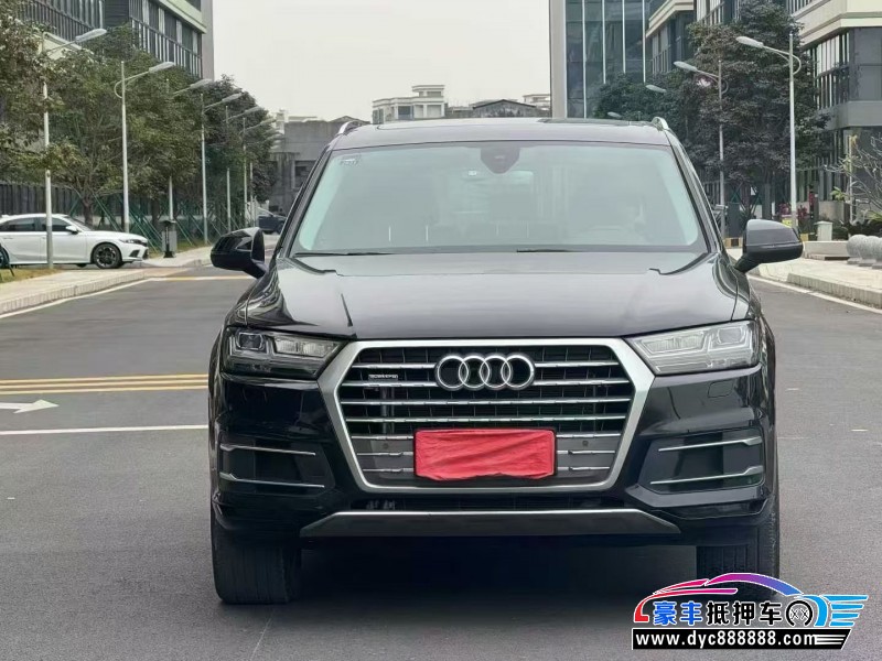 抵押车出售19年奥迪Q7轿车