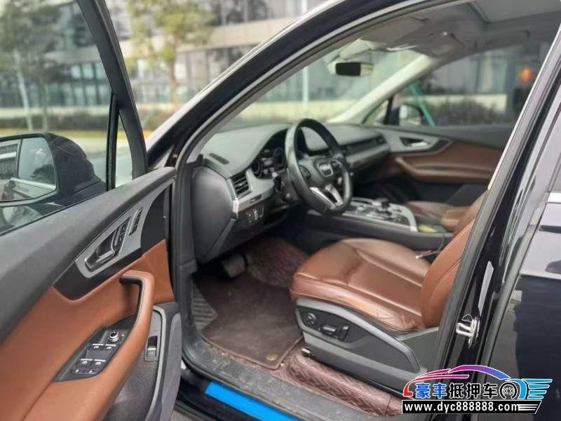 19年奥迪Q7轿车抵押车出售