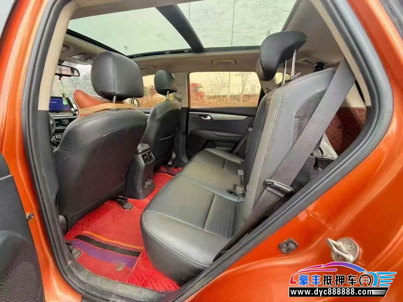 18年起亚智跑轿车抵押车出售