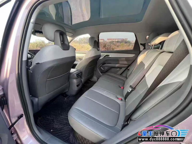 25年奔腾悦意轿车抵押车出售