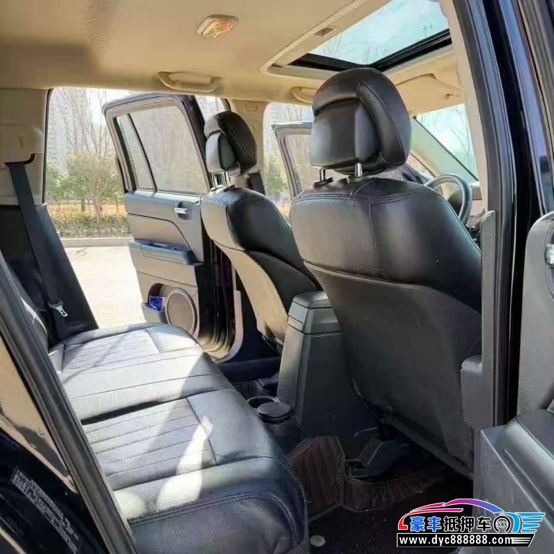 15年Jeep指南者轿车抵押车出售