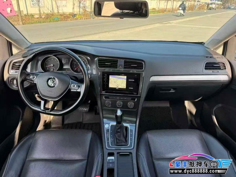 21年大众高尔夫轿车抵押车出售