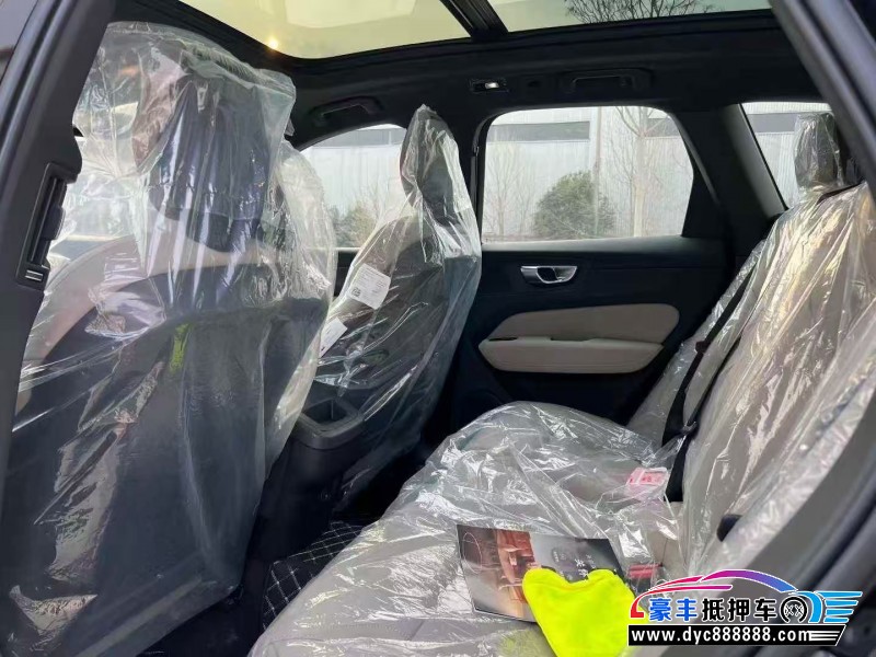 26年沃尔沃XC60轿车抵押车出售