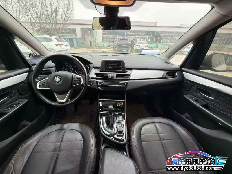 17年宝马2系轿车抵押车出售