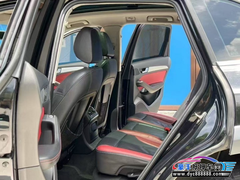 17年奥迪Q7轿车抵押车出售