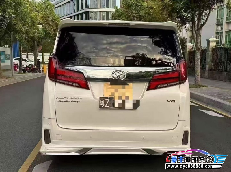 14年丰田埃尔法轿车抵押车出售