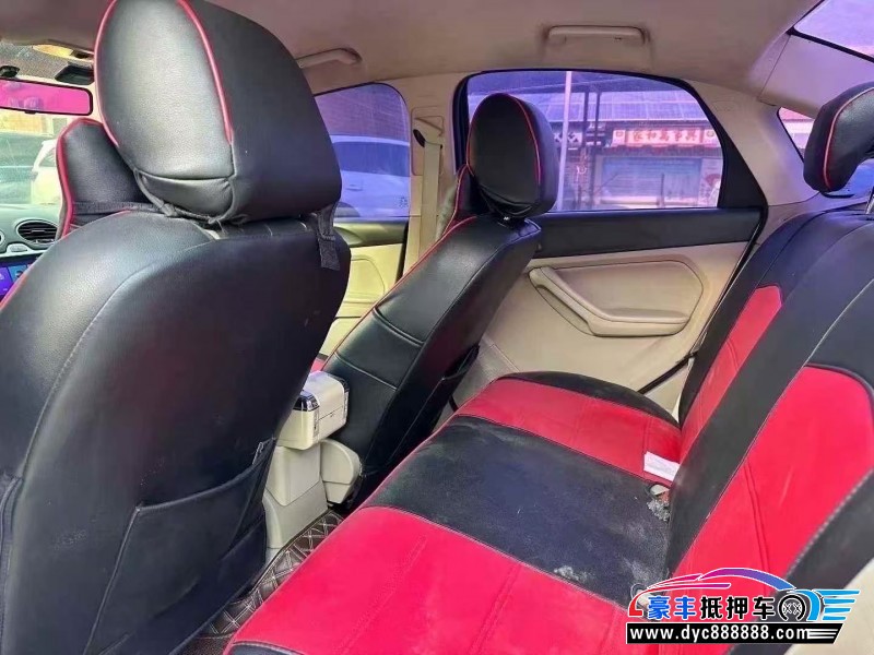 14年福特福克斯轿车抵押车出售