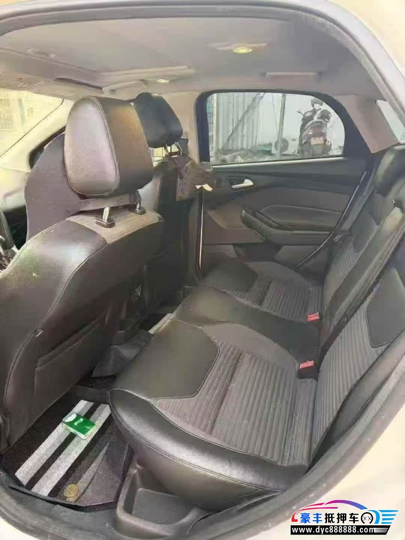 16年福特福克斯轿车抵押车出售