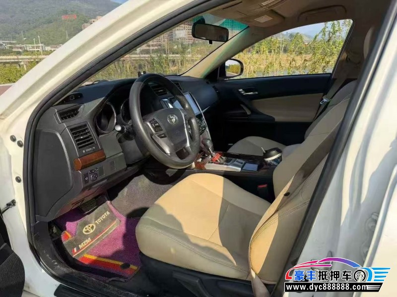 14年丰田锐志轿车抵押车出售