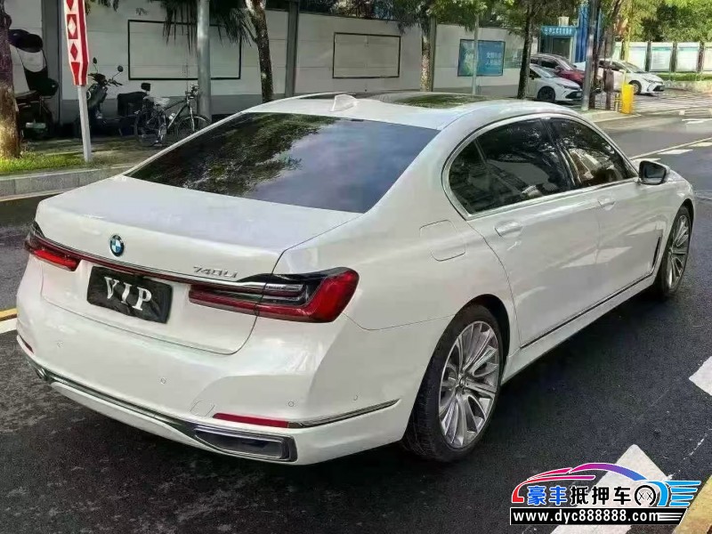 20年宝马7系轿车抵押车出售
