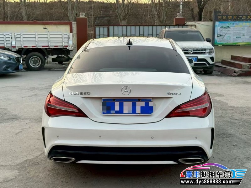 17年奔驰CLA轿车抵押车出售