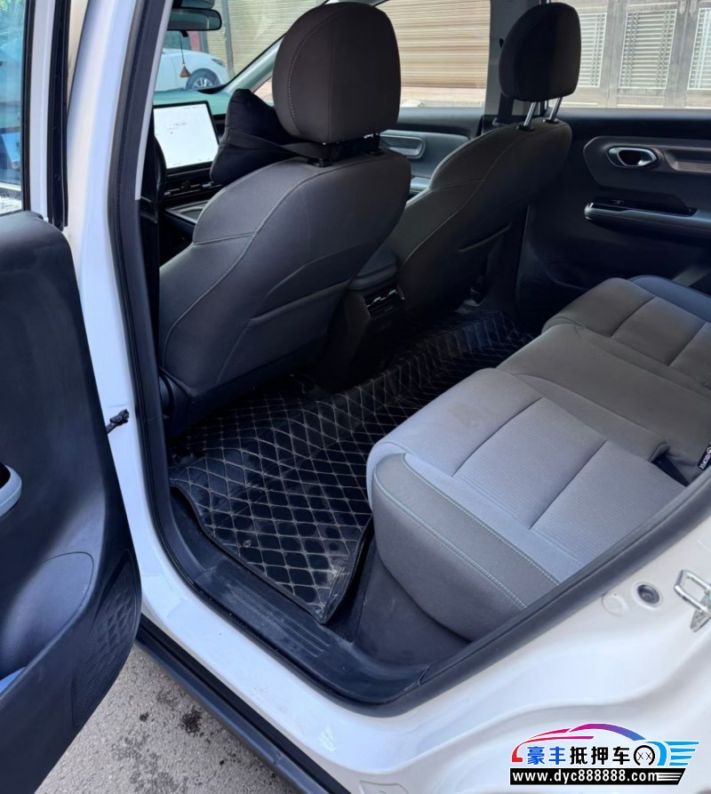 24年埃安Y轿车抵押车出售