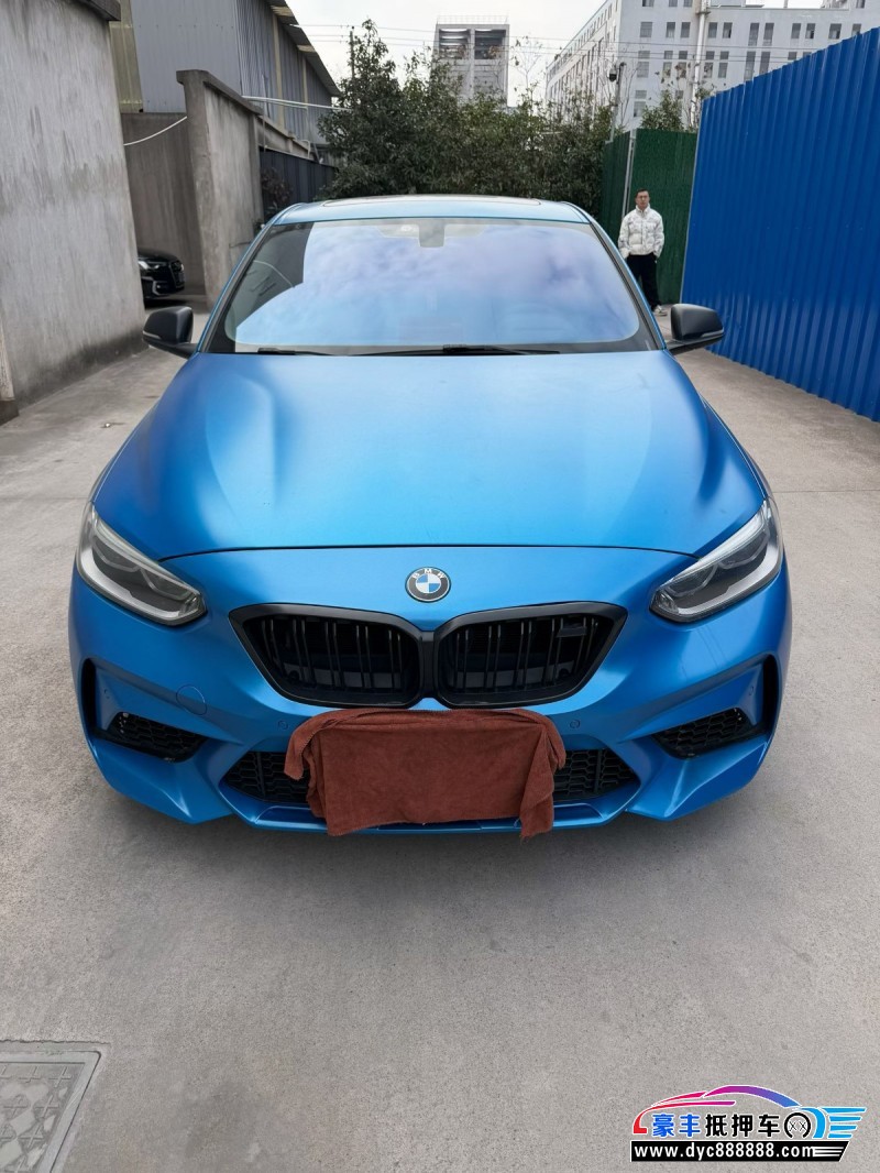 18年宝马1系轿车抵押车出售