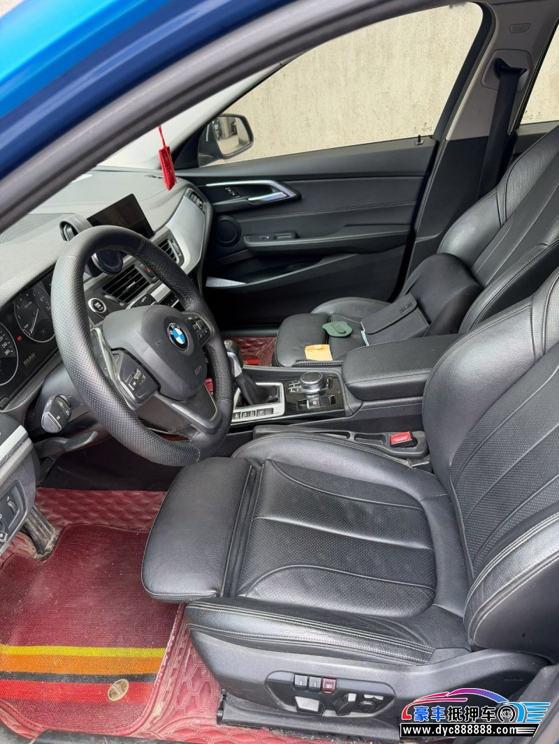 18年宝马1系轿车抵押车出售