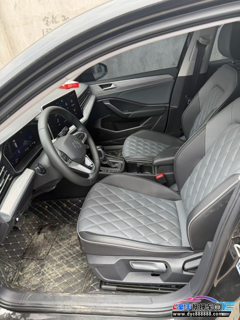 25年大众速腾轿车抵押车出售