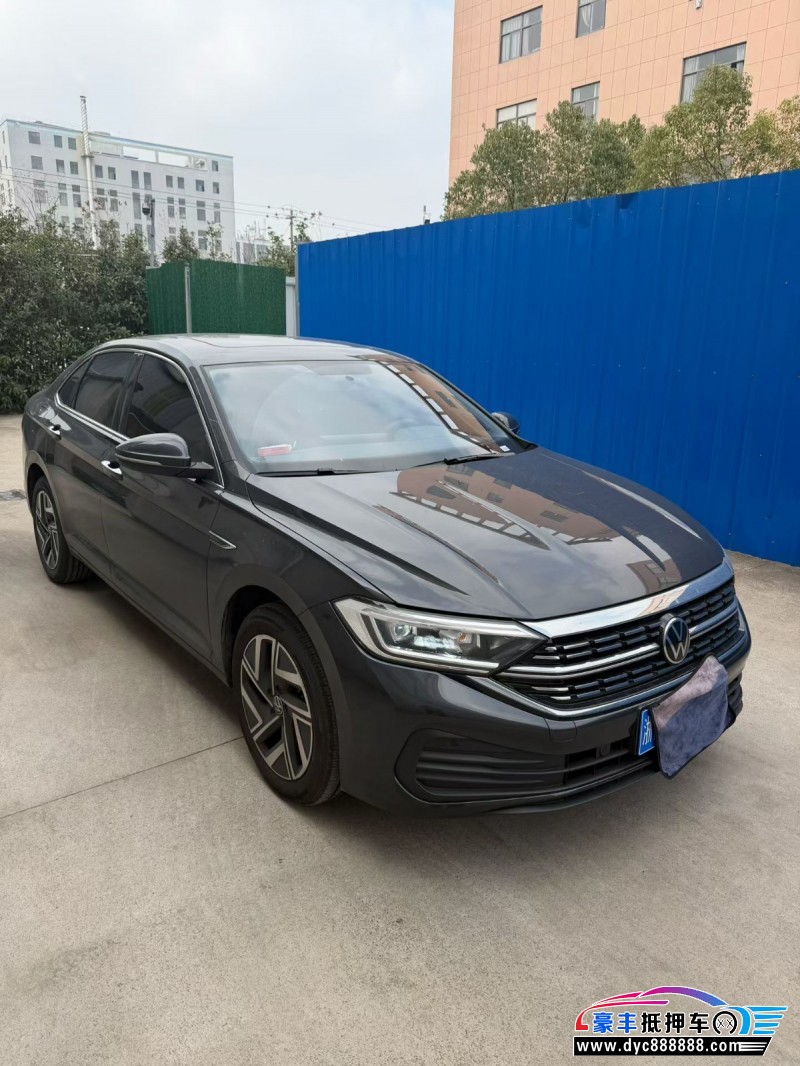 25年大众速腾轿车抵押车出售