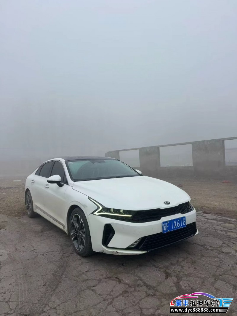 21年起亚K5轿车抵押车出售