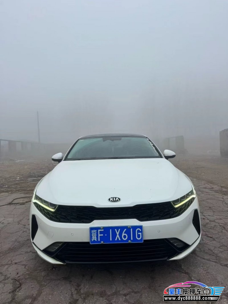 抵押车出售21年起亚K5轿车