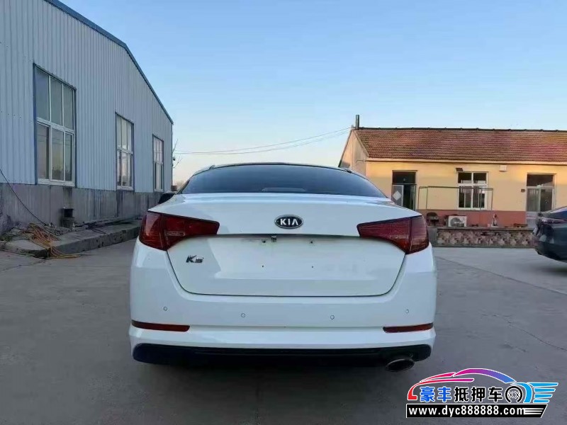 11年起亚K5轿车抵押车出售