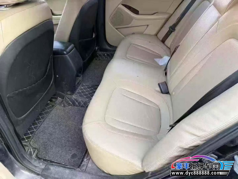 11年起亚K5轿车抵押车出售