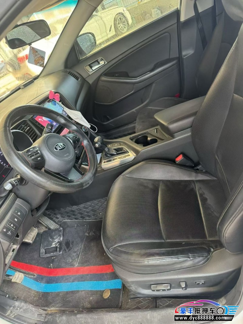 15年起亚K5轿车抵押车出售