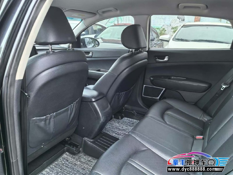 17年起亚K5轿车抵押车出售