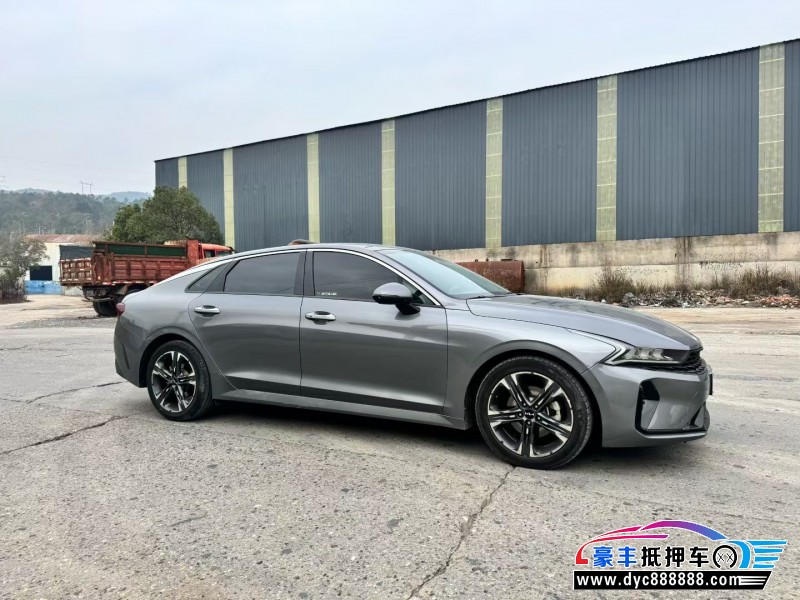 22年起亚K5轿车抵押车出售