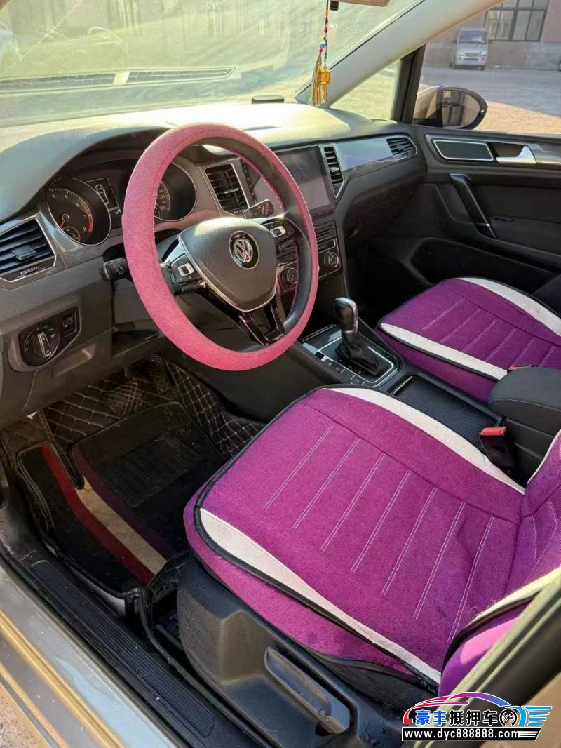 17年大众高尔夫·嘉旅轿车抵押车出售