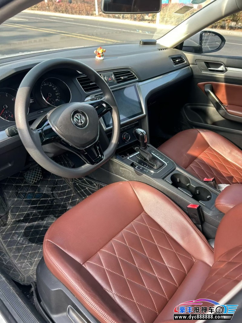 17年大众凌渡轿车抵押车出售