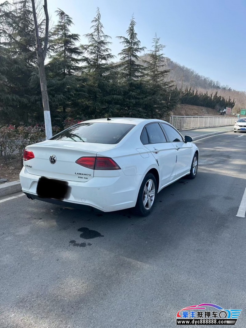 17年大众凌渡轿车抵押车出售