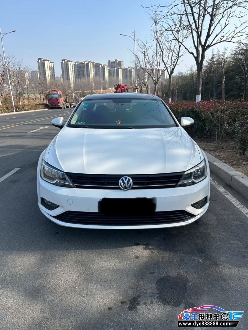 抵押车出售17年大众凌渡轿车