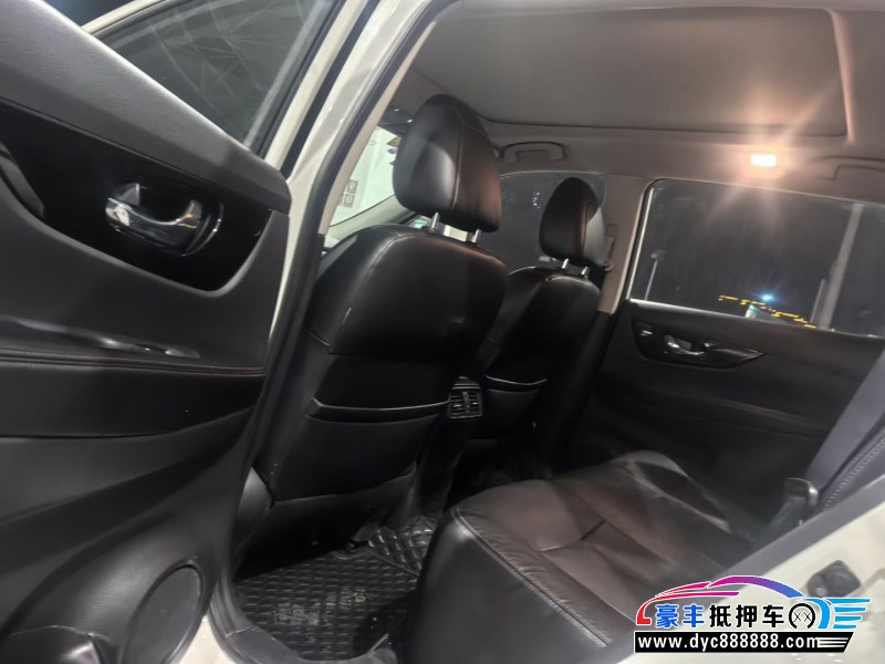 19年日产奇骏SUV抵押车出售