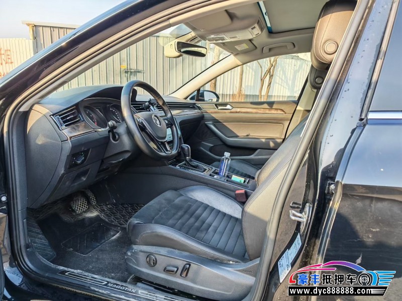 17年大众迈腾轿车抵押车出售