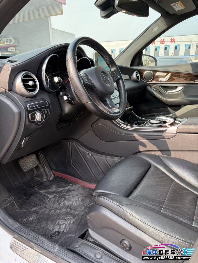 19年奔驰GLCSUV抵押车出售