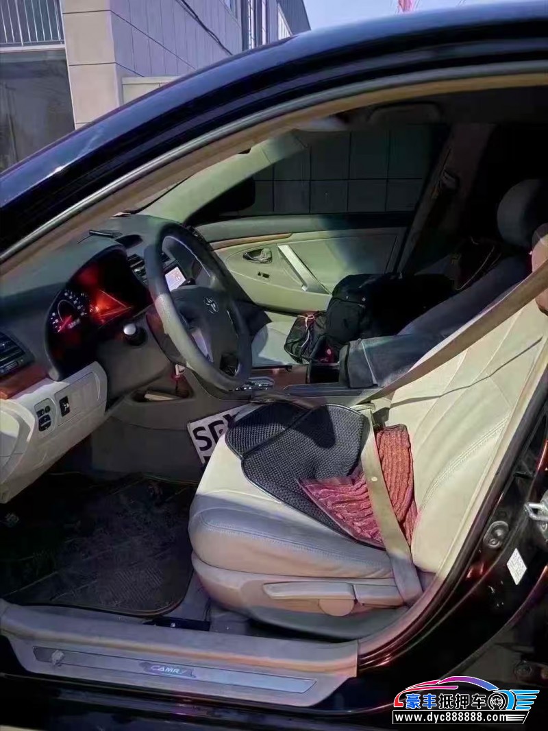 13年丰田凯美瑞轿车抵押车出售