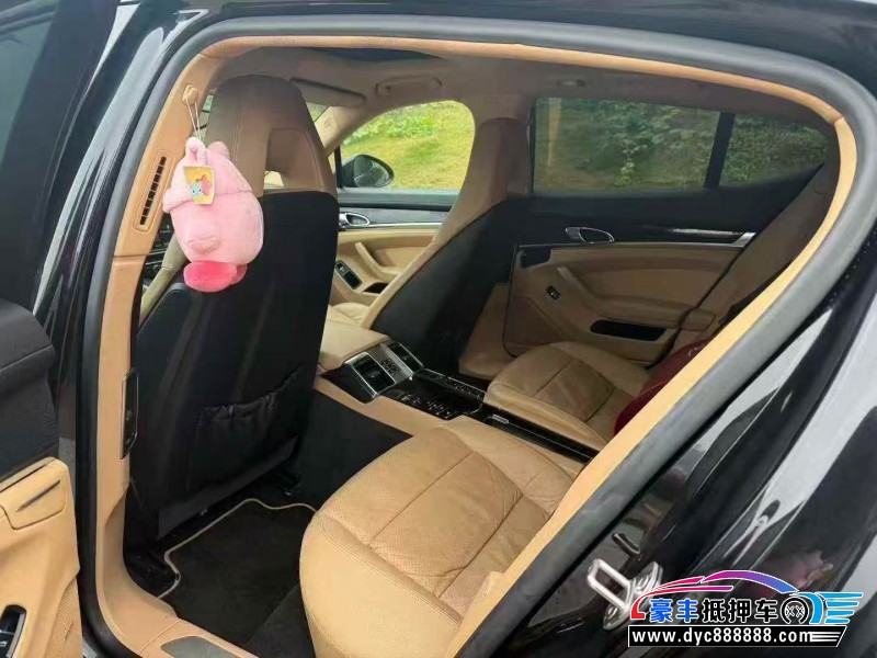 13年保时捷帕纳梅拉跑车抵押车出售