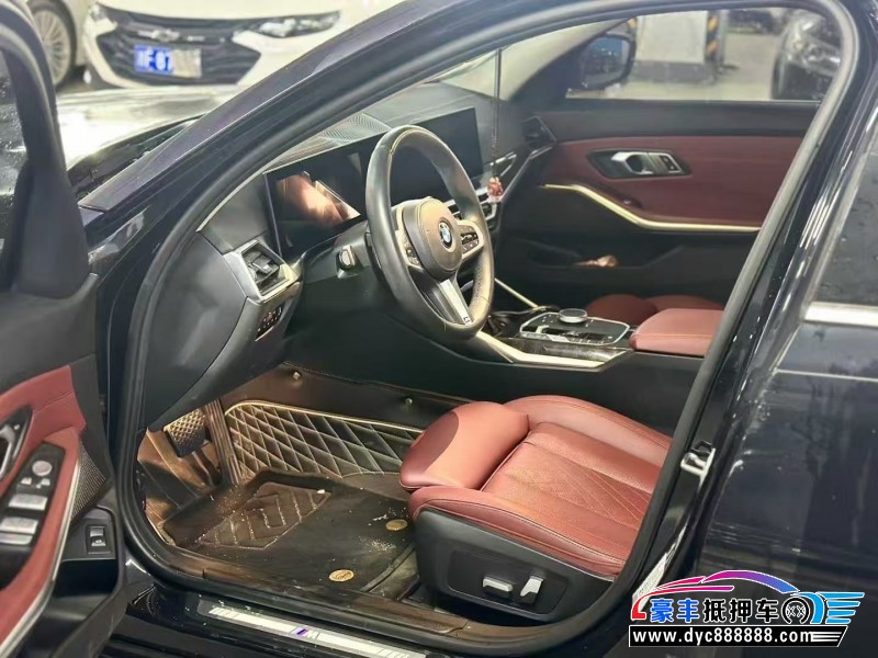 22年宝马3系轿车抵押车出售