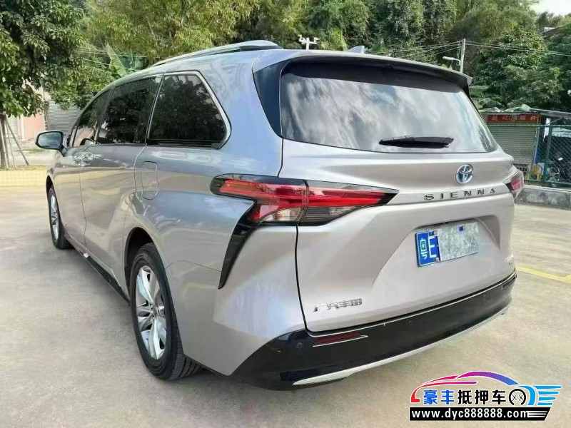 22年丰田塞纳轿车抵押车出售