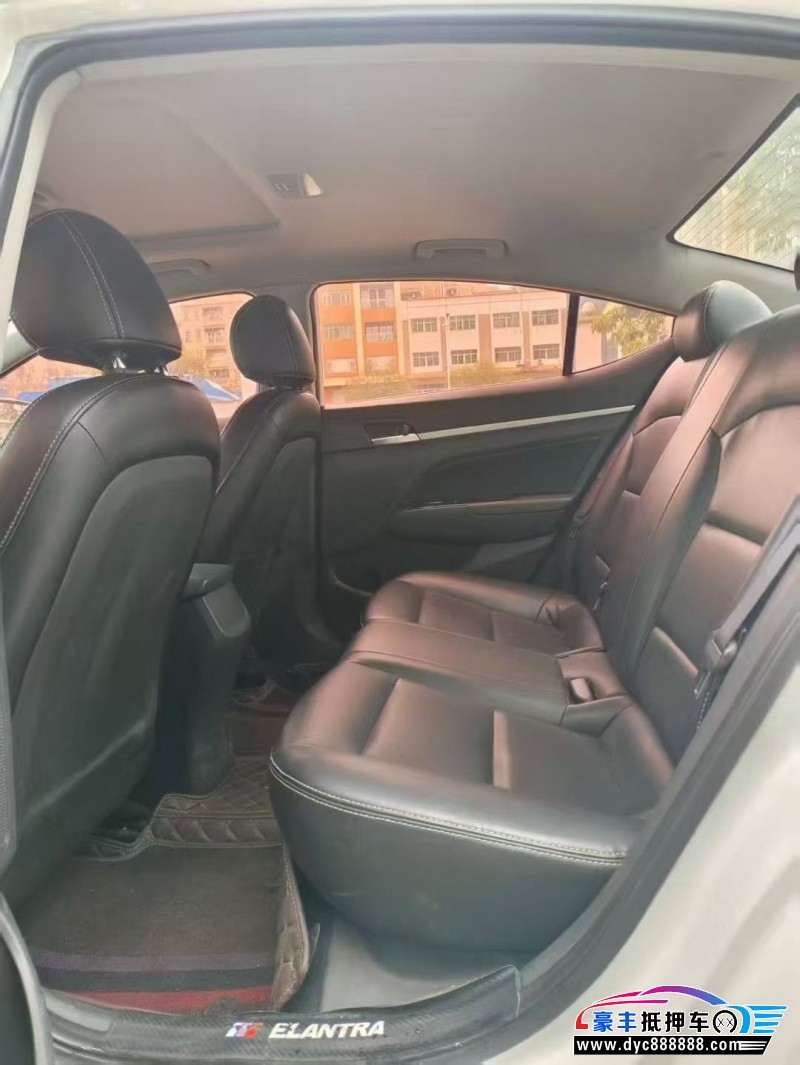 19年现代领动轿车抵押车出售