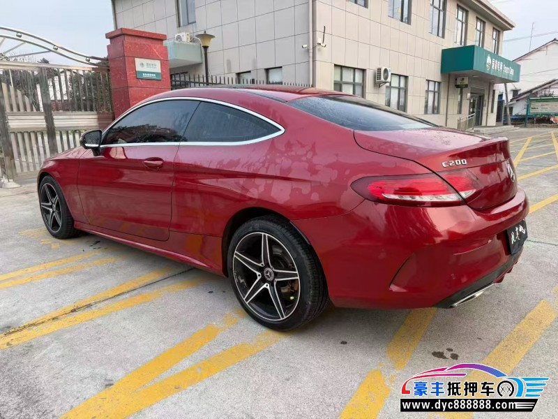 18年奔驰C轿车抵押车出售