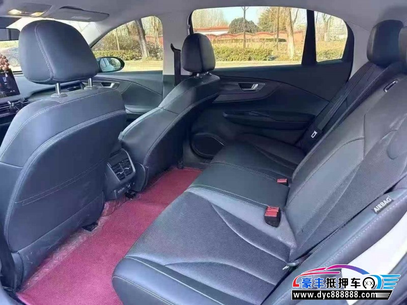 24年红旗EQM5轿车抵押车出售