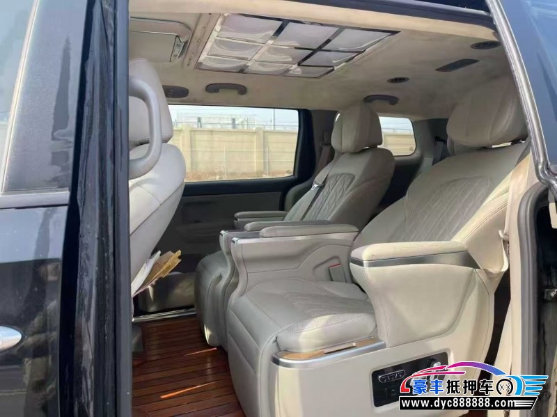 16年起亚嘉华轿车抵押车出售